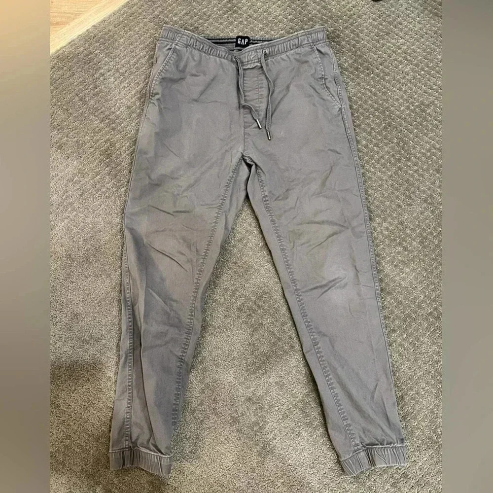 Mens Gap Joggers. Size small